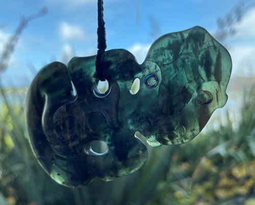 Pounamu carving at Raglan iHub